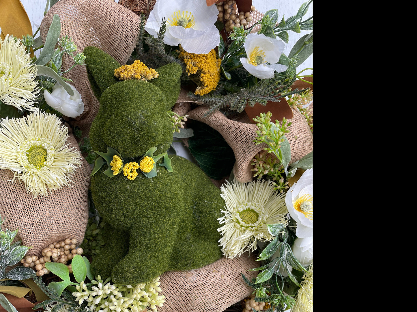 Bunny and white daisy wreath