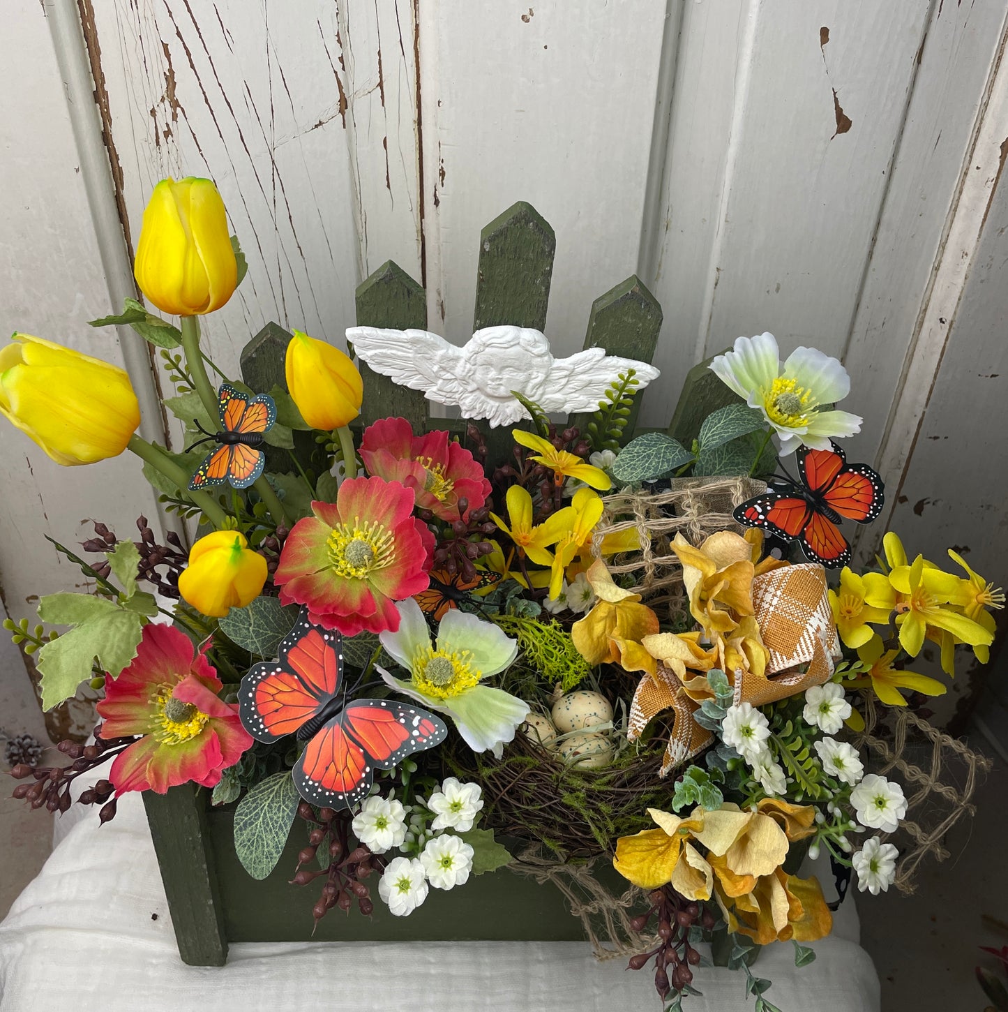Bright Spring floral centerpiece