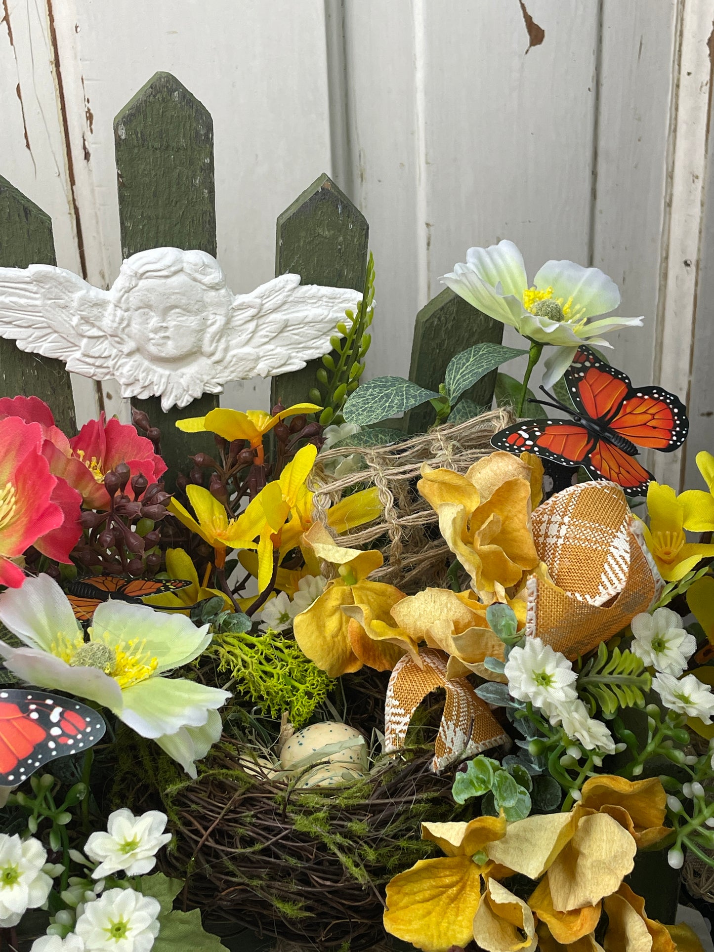 Bright Spring floral centerpiece