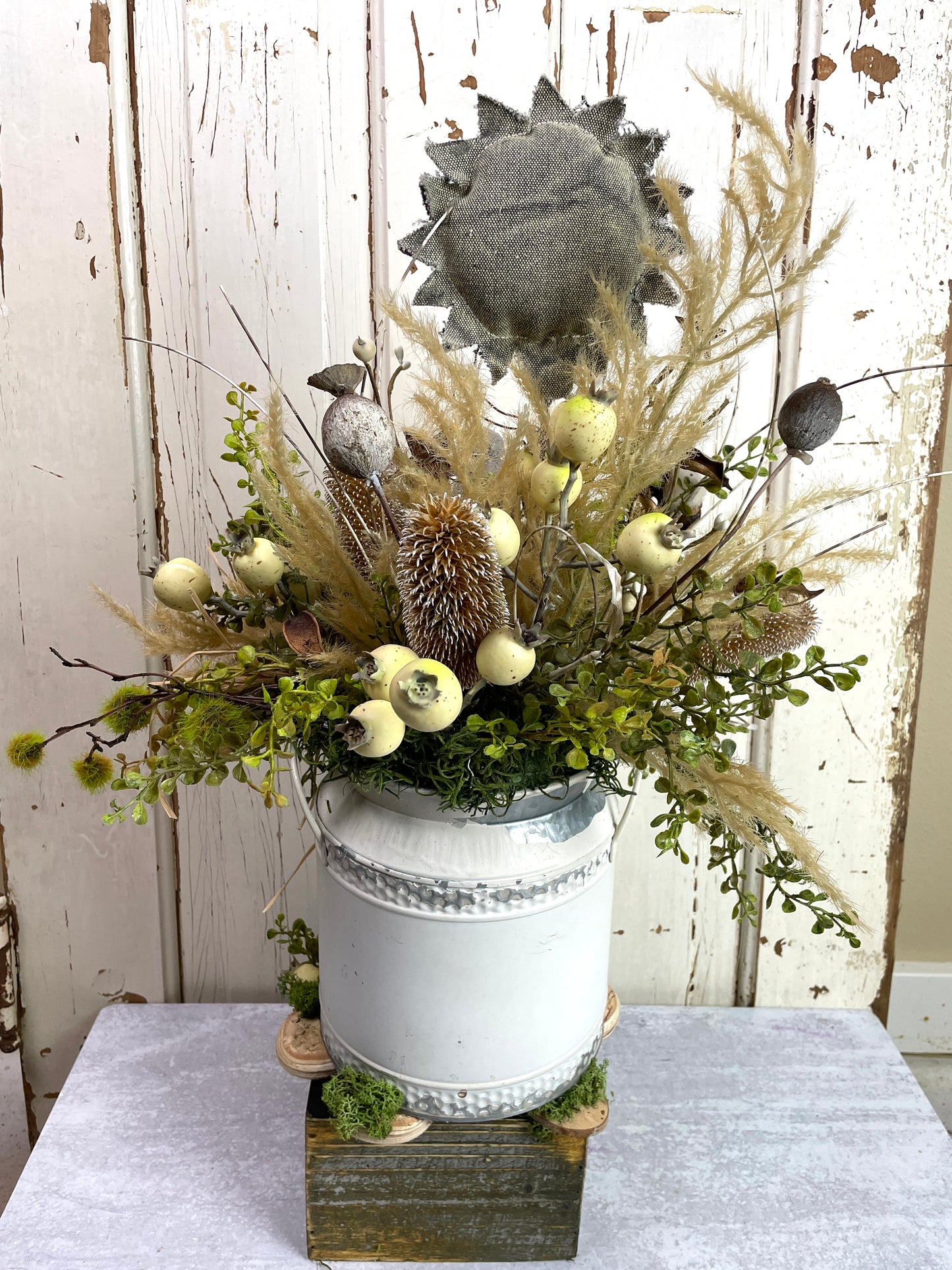 Primitive Star floral decor