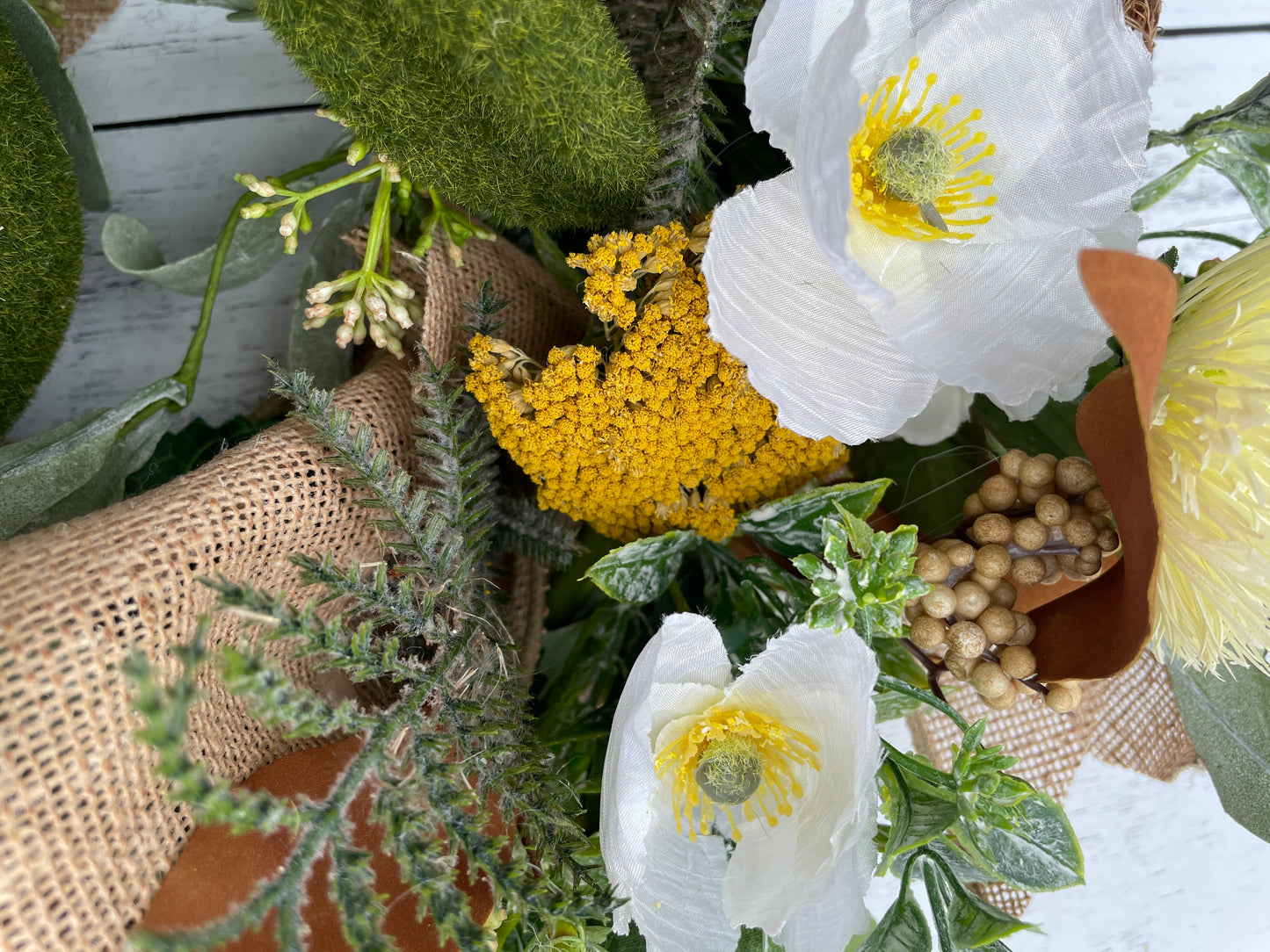 Bunny and white daisy wreath