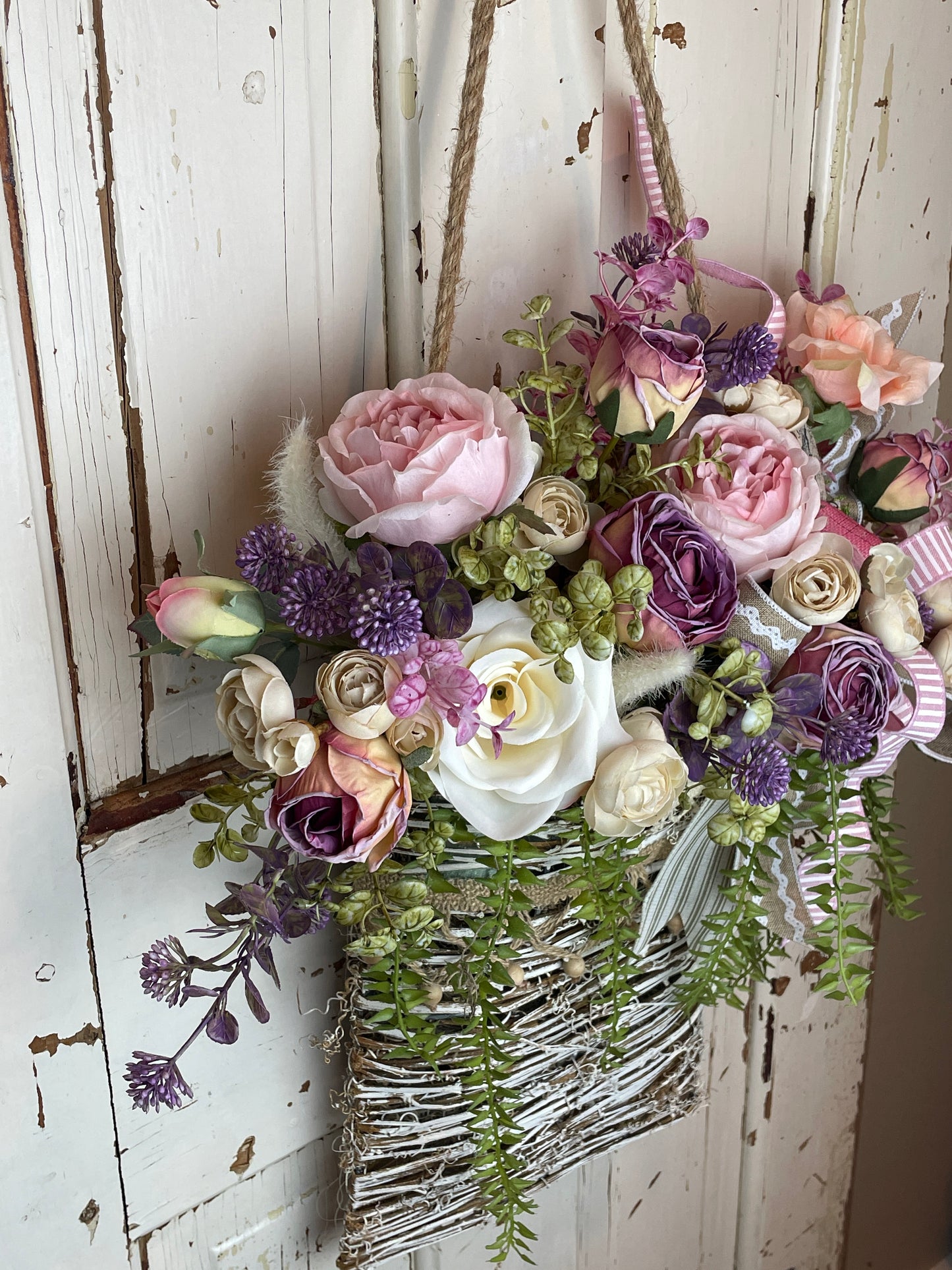 Roses Hanging Flower Basket for wall