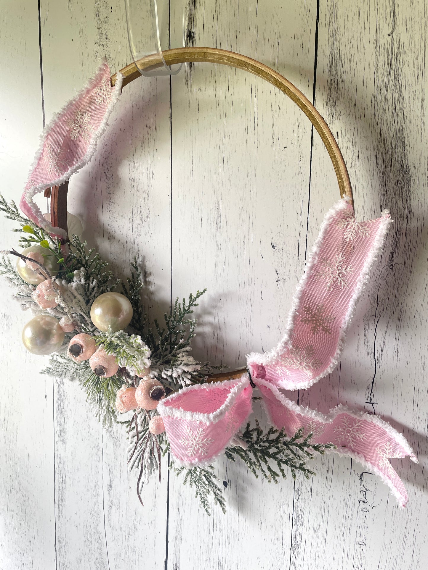 Pink & White Holiday Hoop Wreath – Frosted Winter Elegance