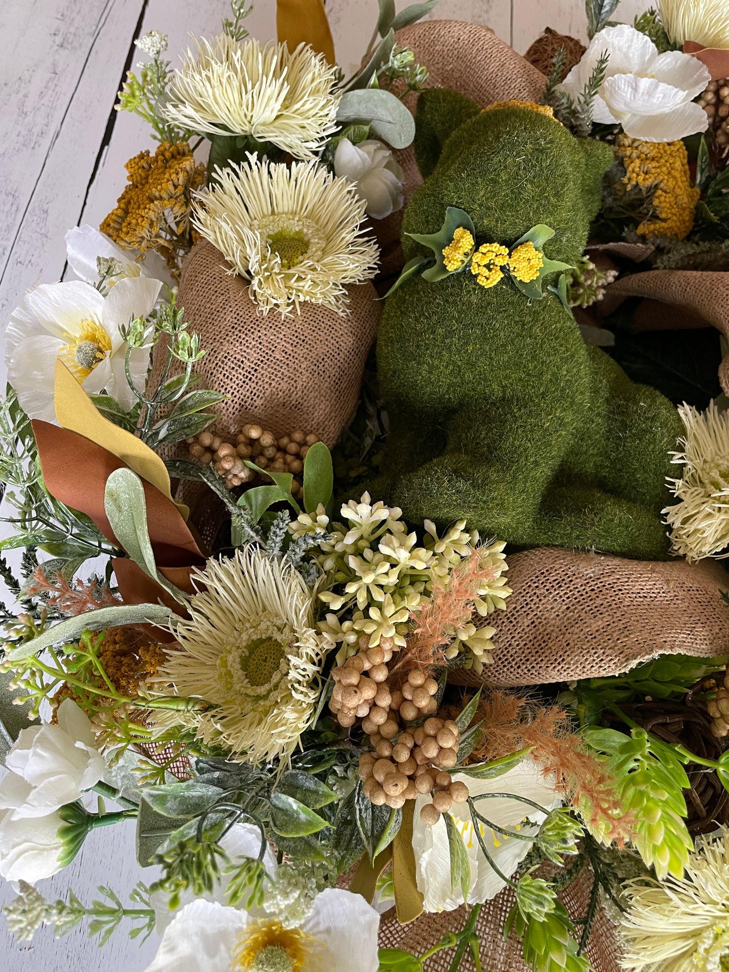 Bunny and white daisy wreath