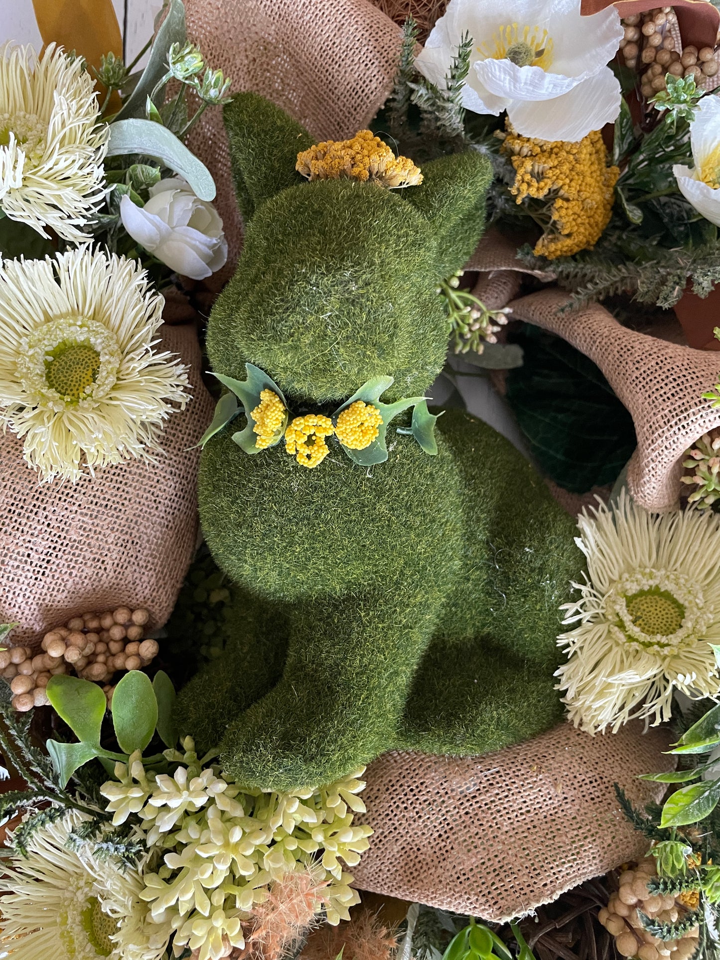 Bunny and white daisy wreath