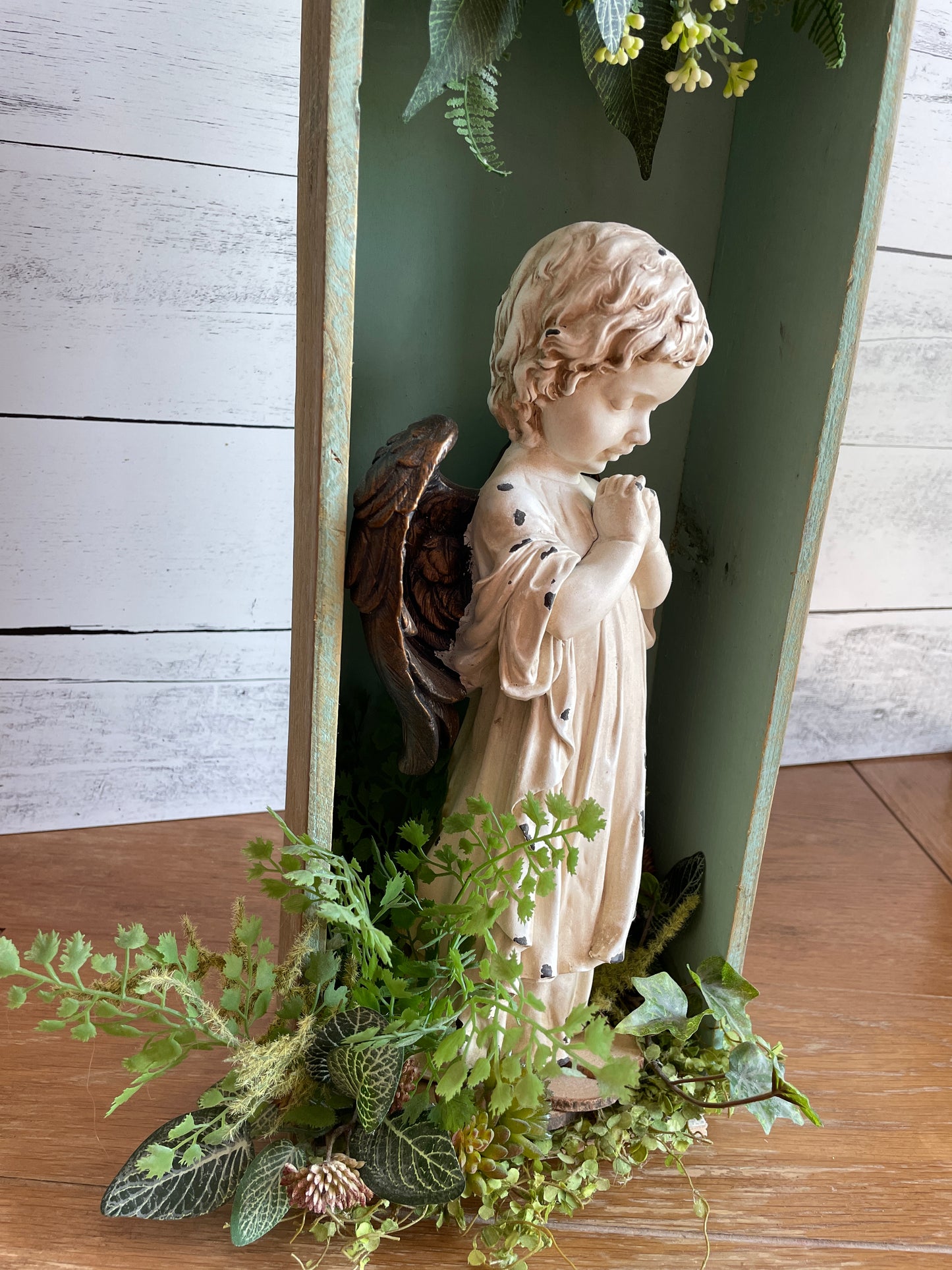 Memorial gifts for your loved ones| shipping across the USA| Lavender Blue Floral