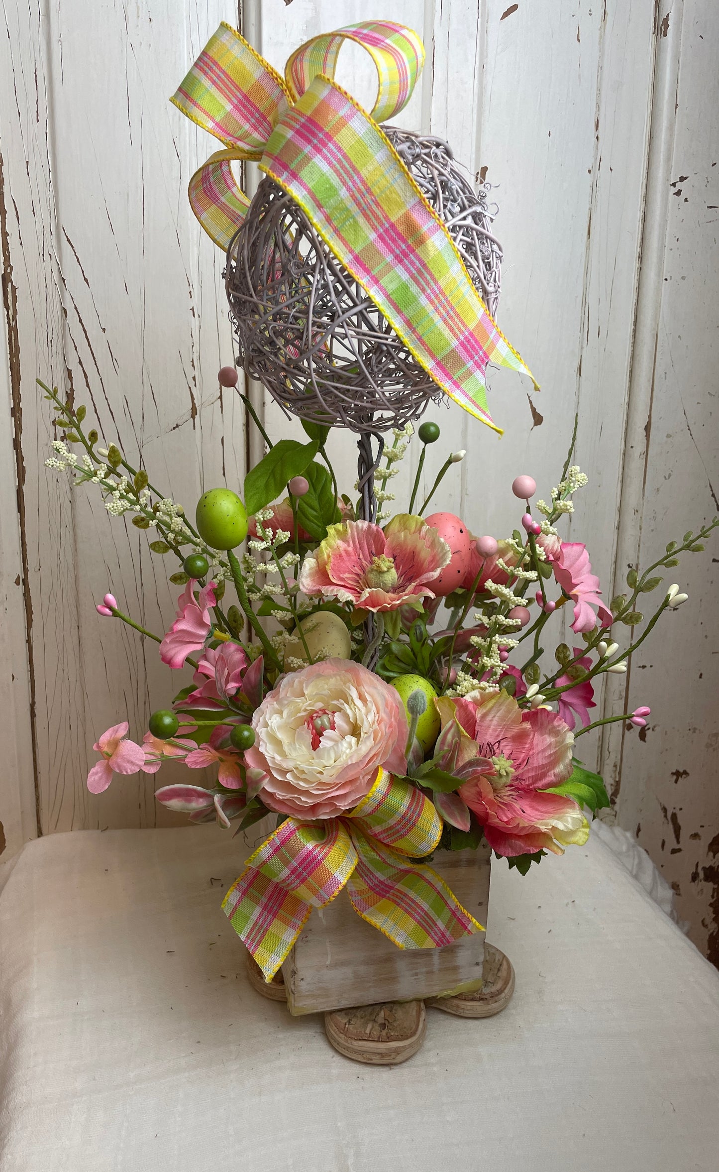 Spring topiary table arrangement