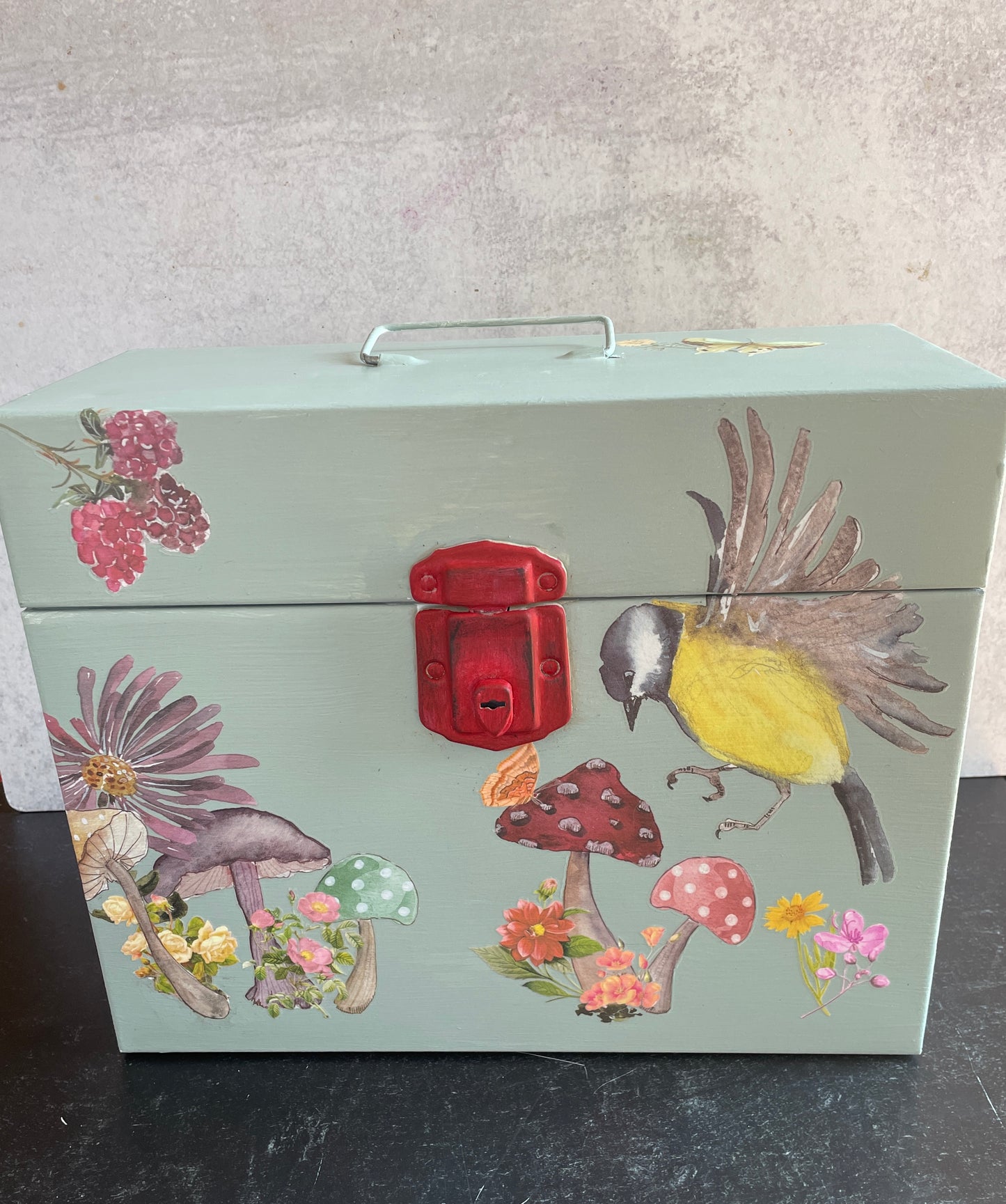 Upcycled Metal Box with Nature theme