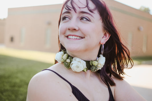 Fresh florals choker necklace